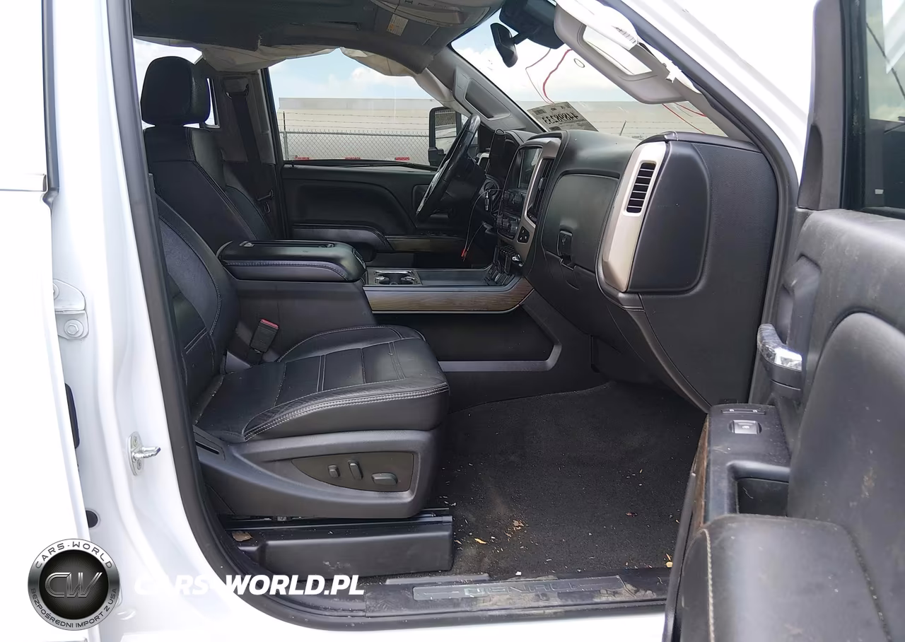 2017 GMC Sierra 2500Hd Denali VIN:1GT12UEY8HF238093 - 5