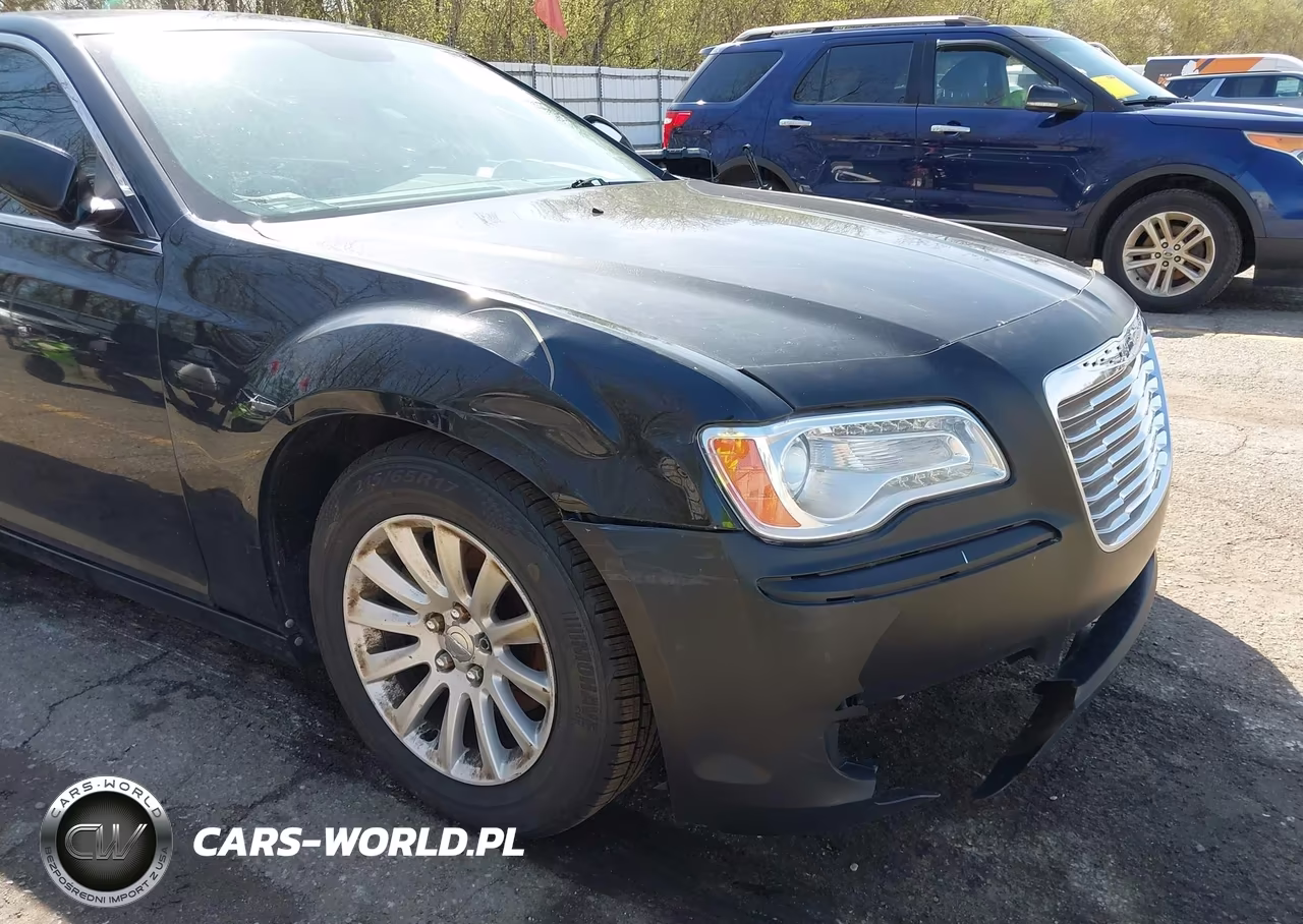 2013 Chrysler 300 Motown VIN:2C3CCAAG6DH626387 - 13