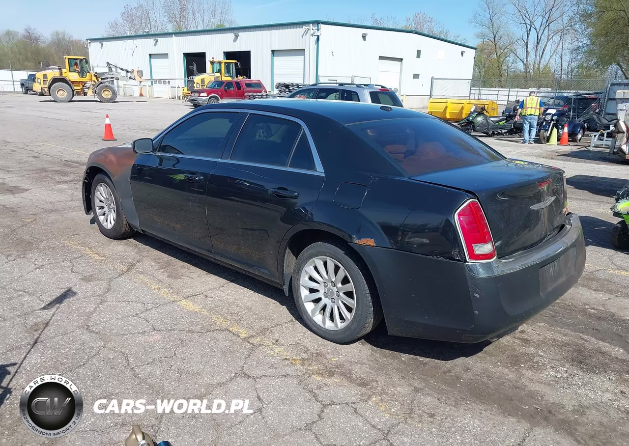 2013 Chrysler 300 Motown VIN:2C3CCAAG6DH626387 - 3