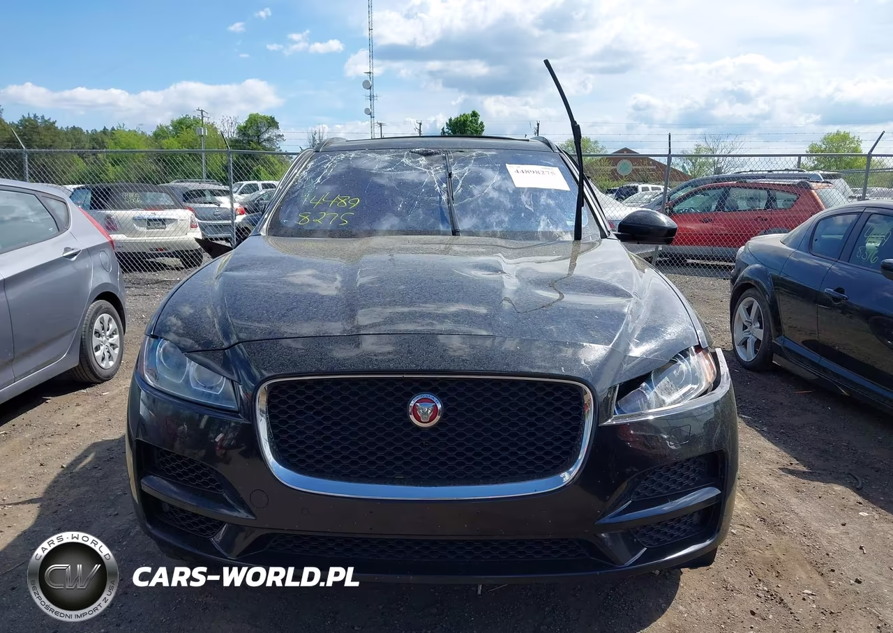 2018 Jaguar F-Pace 25T Premium VIN:SADCJ2FX2JA251399 - 12