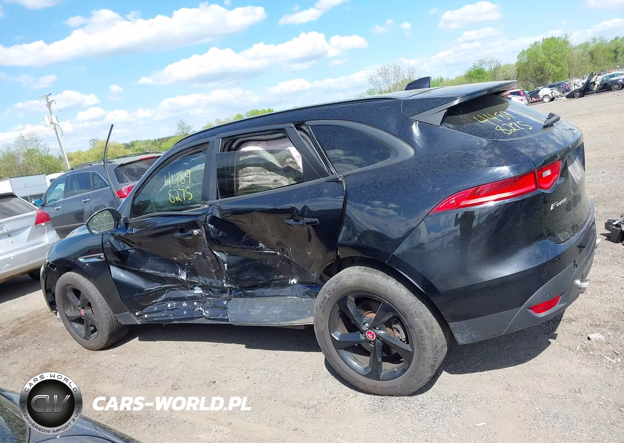 2018 Jaguar F-Pace 25T Premium VIN:SADCJ2FX2JA251399 - 14