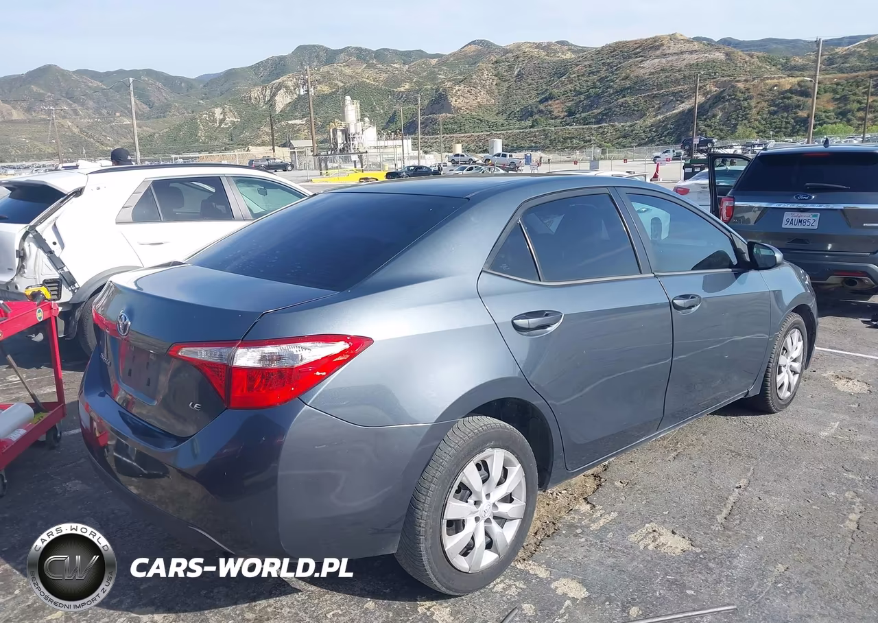 2014 Toyota Corolla Le VIN:5YFBURHE2EP059971 - 4