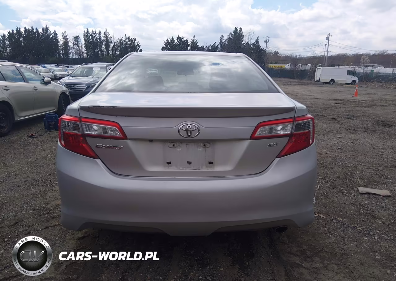 2014 Toyota Camry Se VIN:4T1BF1FK9EU786933 - 16