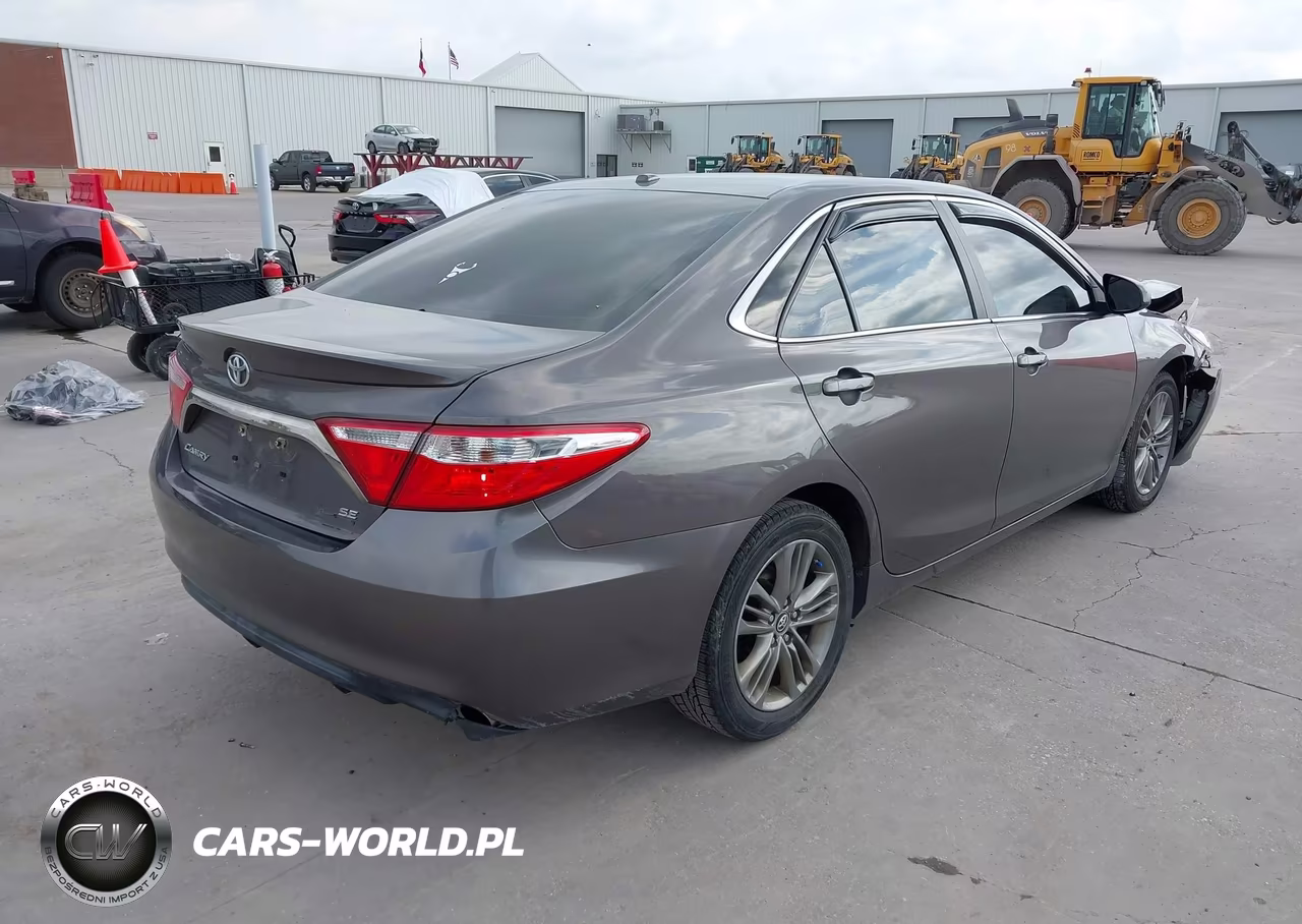 2017 Toyota Camry Se VIN:4T1BF1FK0HU391589 - 4