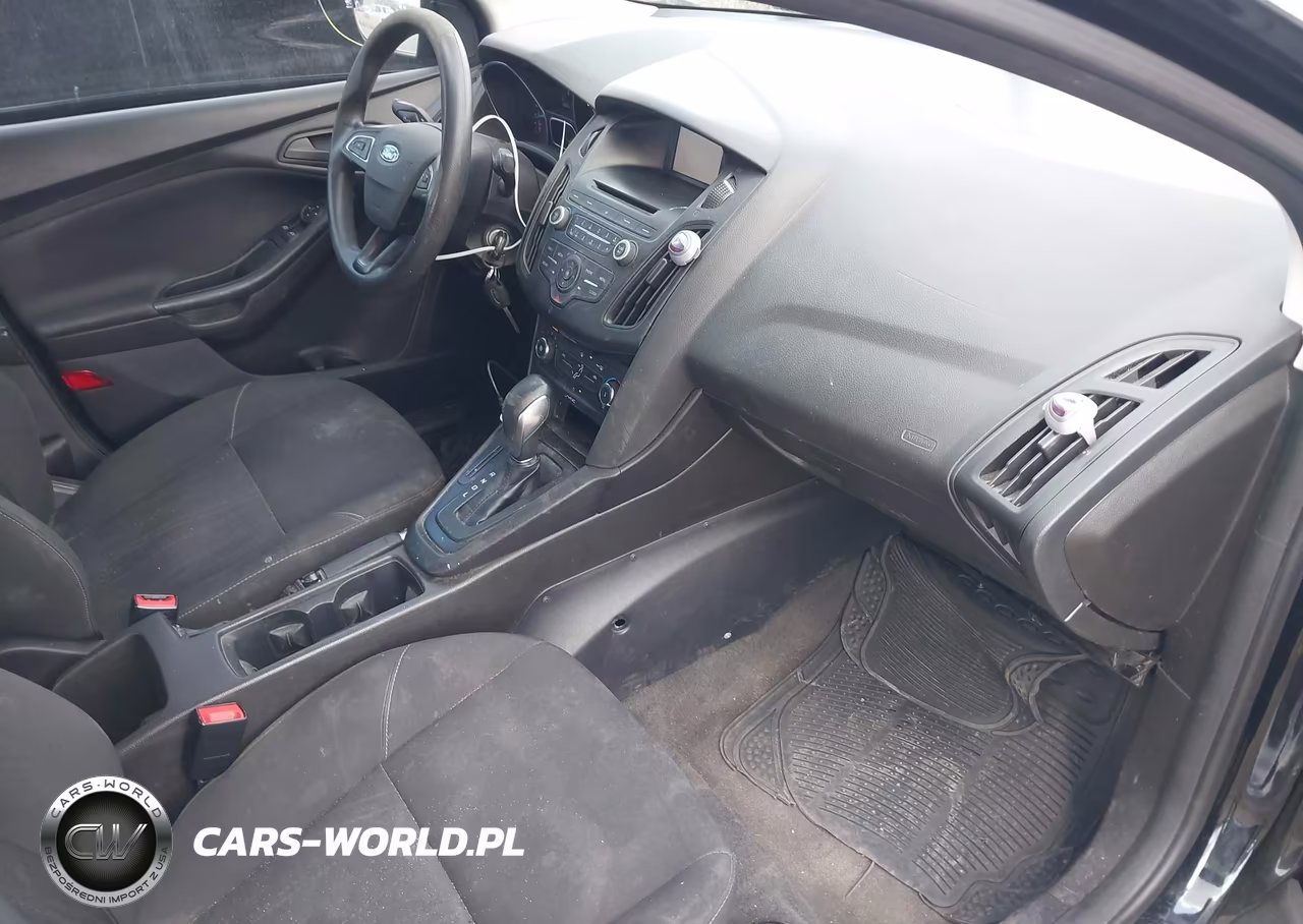 2016 Ford Focus S VIN:1FADP3E20GL279019 - 5
