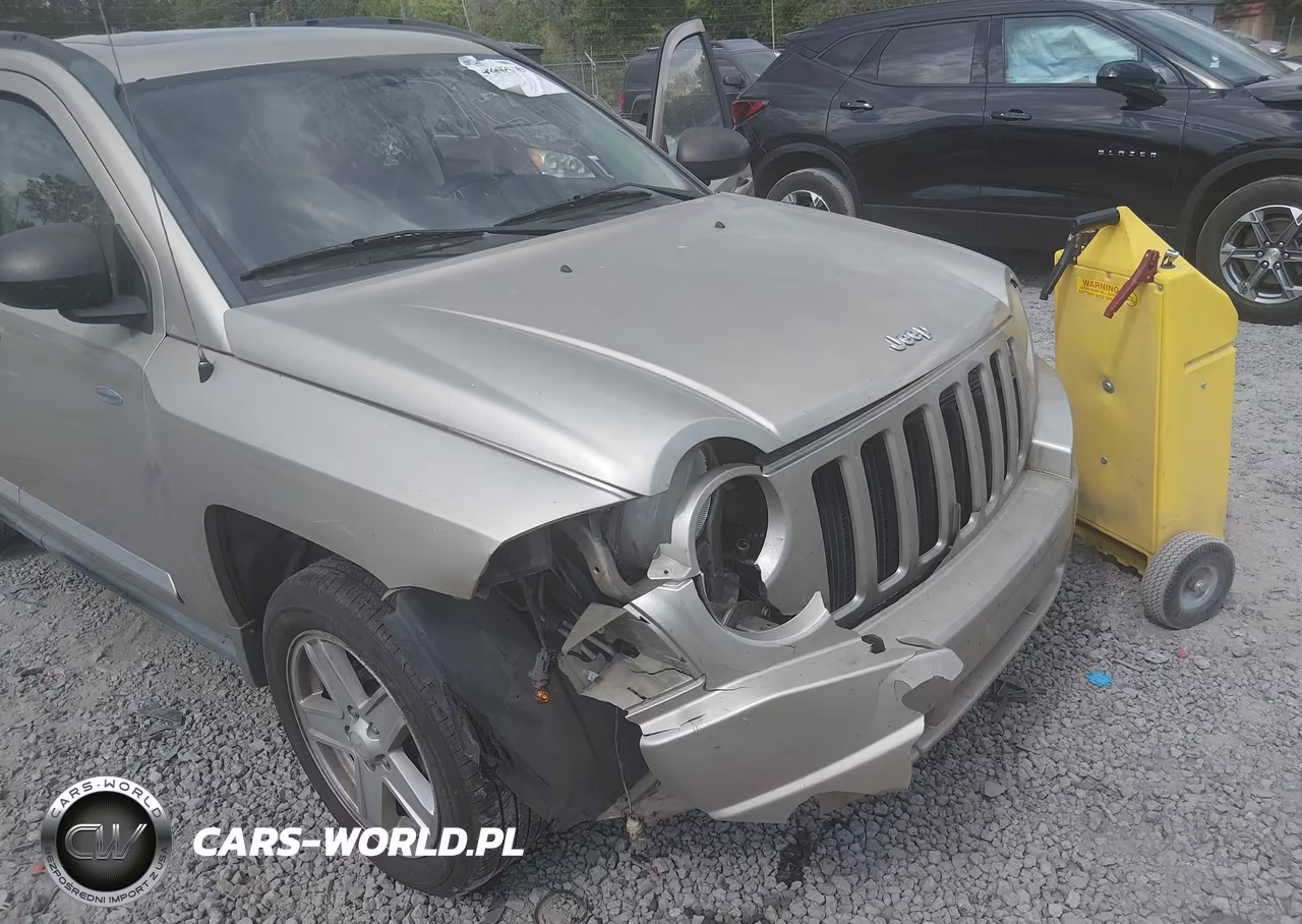 2010 Jeep Compass Sport VIN:1J4NT1FB7AD626032 - 12