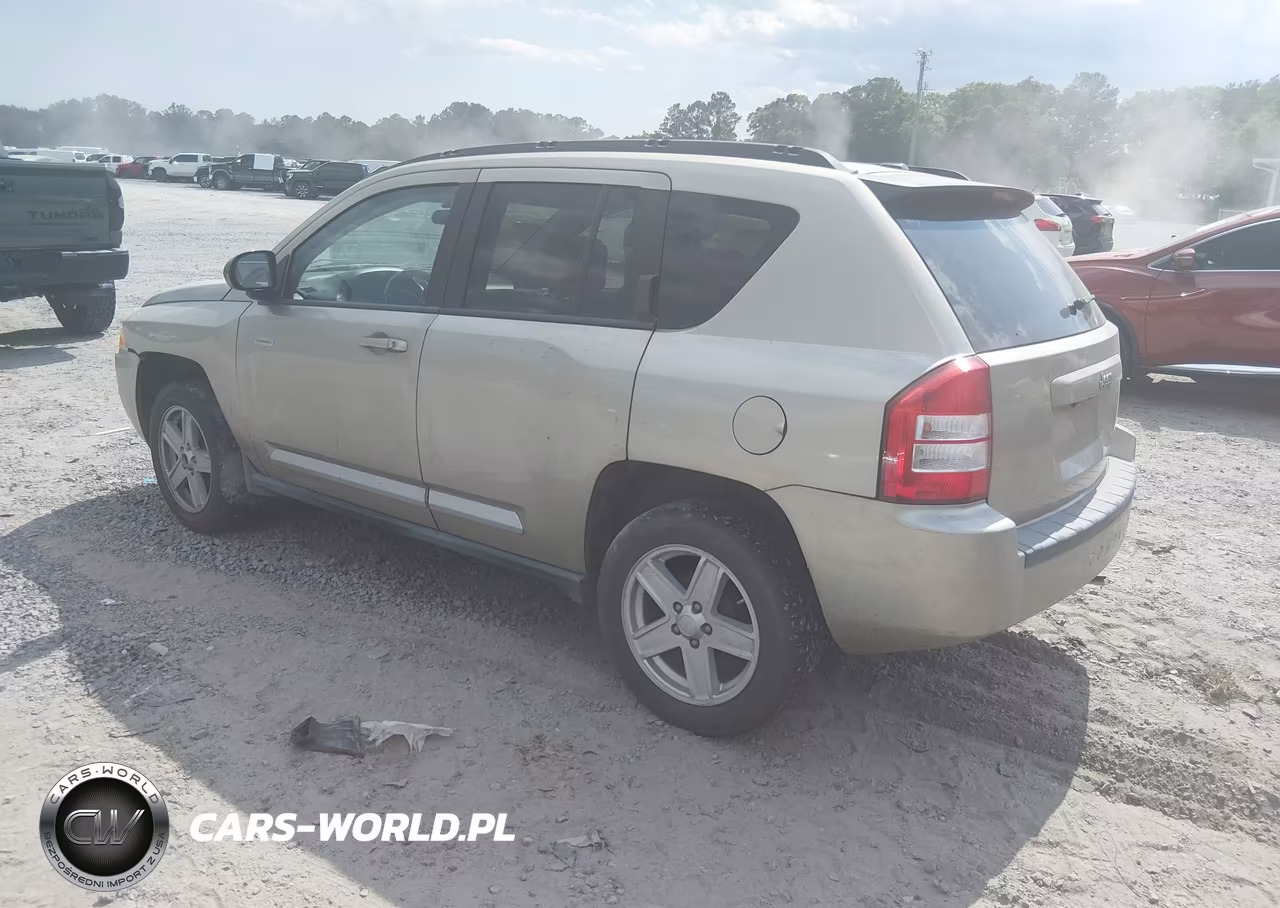 2010 Jeep Compass Sport VIN:1J4NT1FB7AD626032 - 3