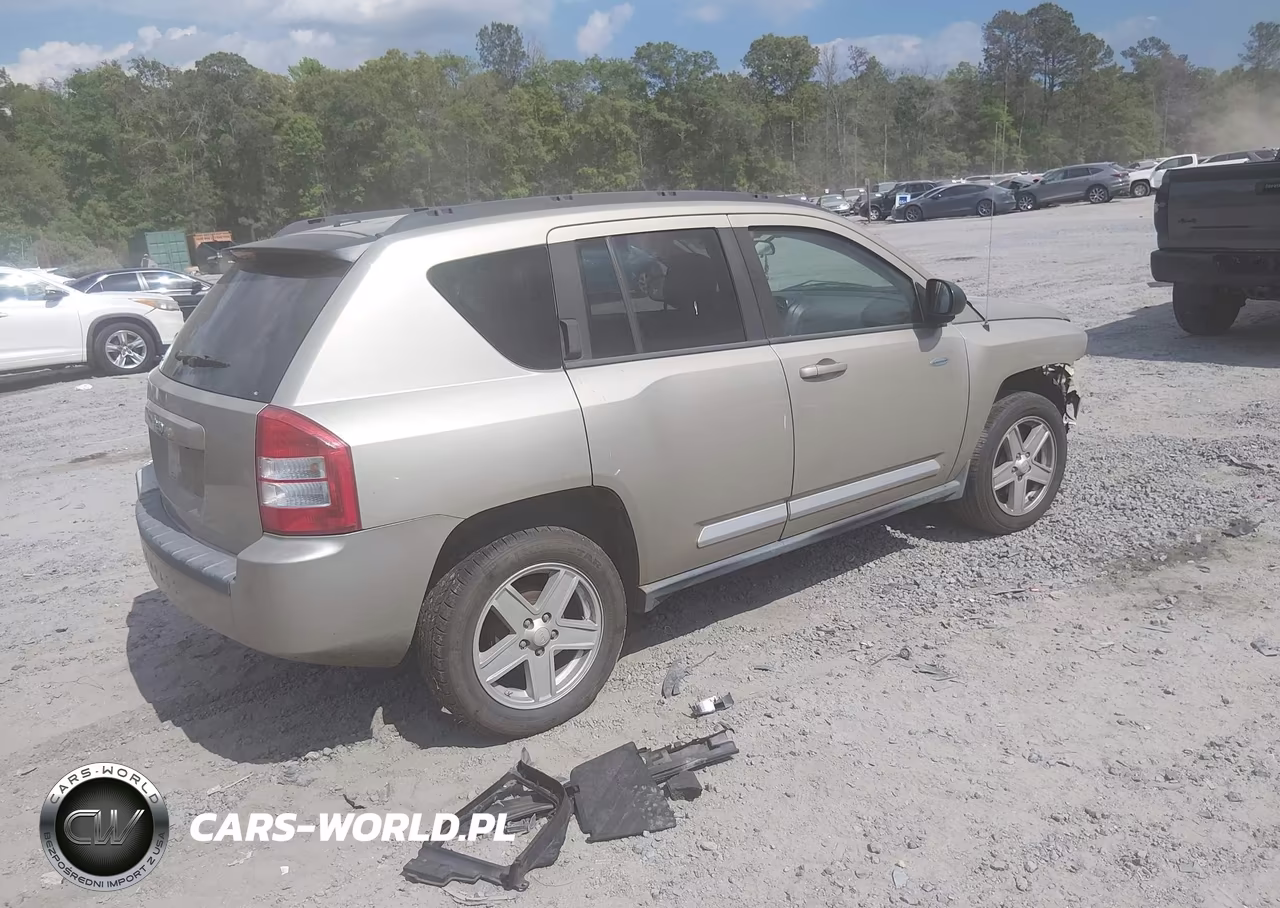 2010 Jeep Compass Sport VIN:1J4NT1FB7AD626032 - 4