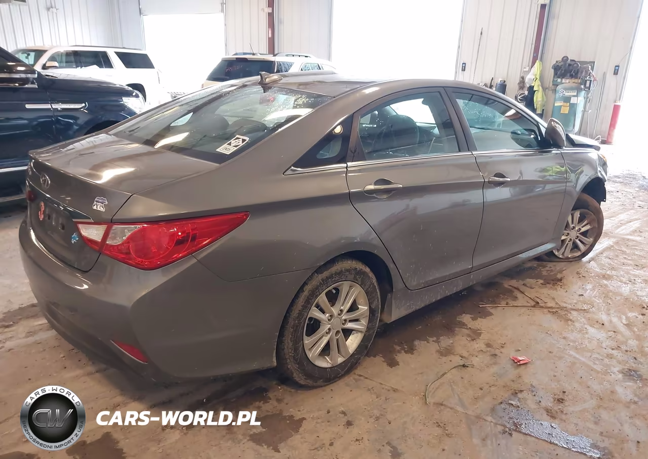 2014 Hyundai Sonata Gls VIN:5NPEB4AC0EH923878 - 4