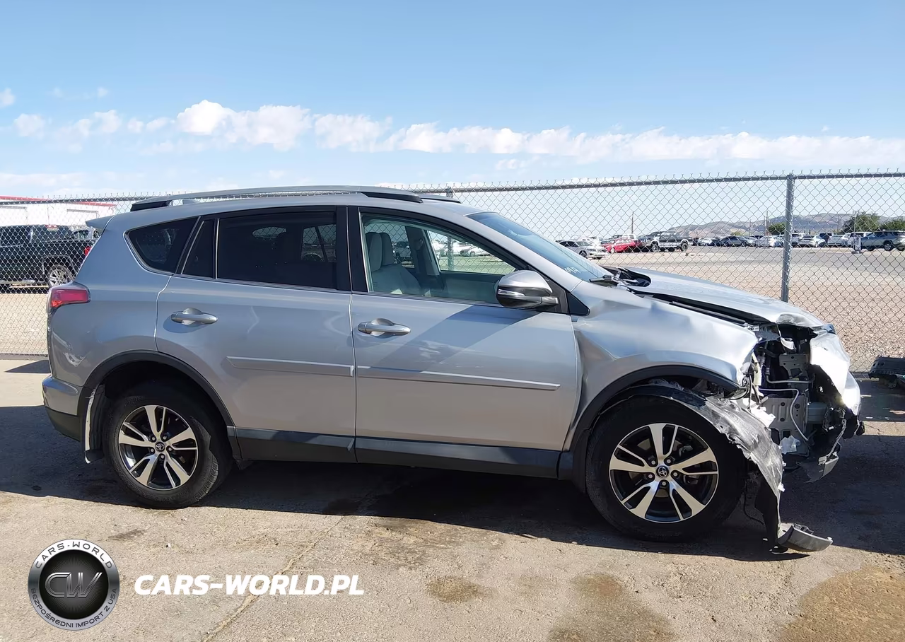 2018 Toyota Rav4 Xle VIN:2T3WFREV6JW418075 - 13