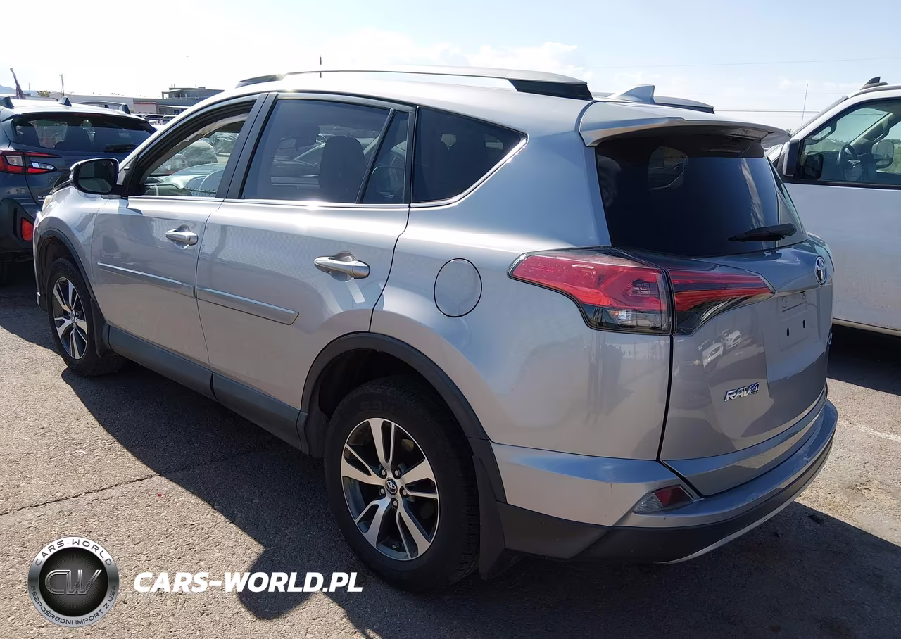 2018 Toyota Rav4 Xle VIN:2T3WFREV6JW418075 - 3