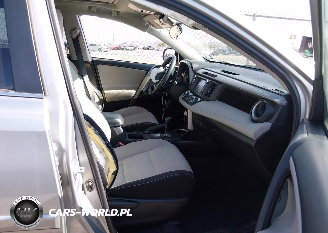 2018 Toyota Rav4 Xle VIN:2T3WFREV6JW418075 - 5