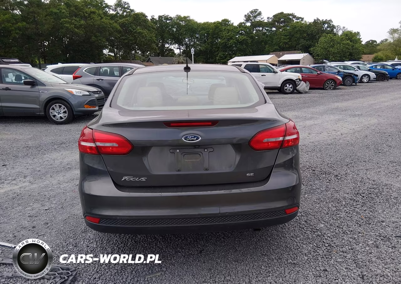 2017 Ford Focus Se VIN:1FADP3F2XHL259618 - 16