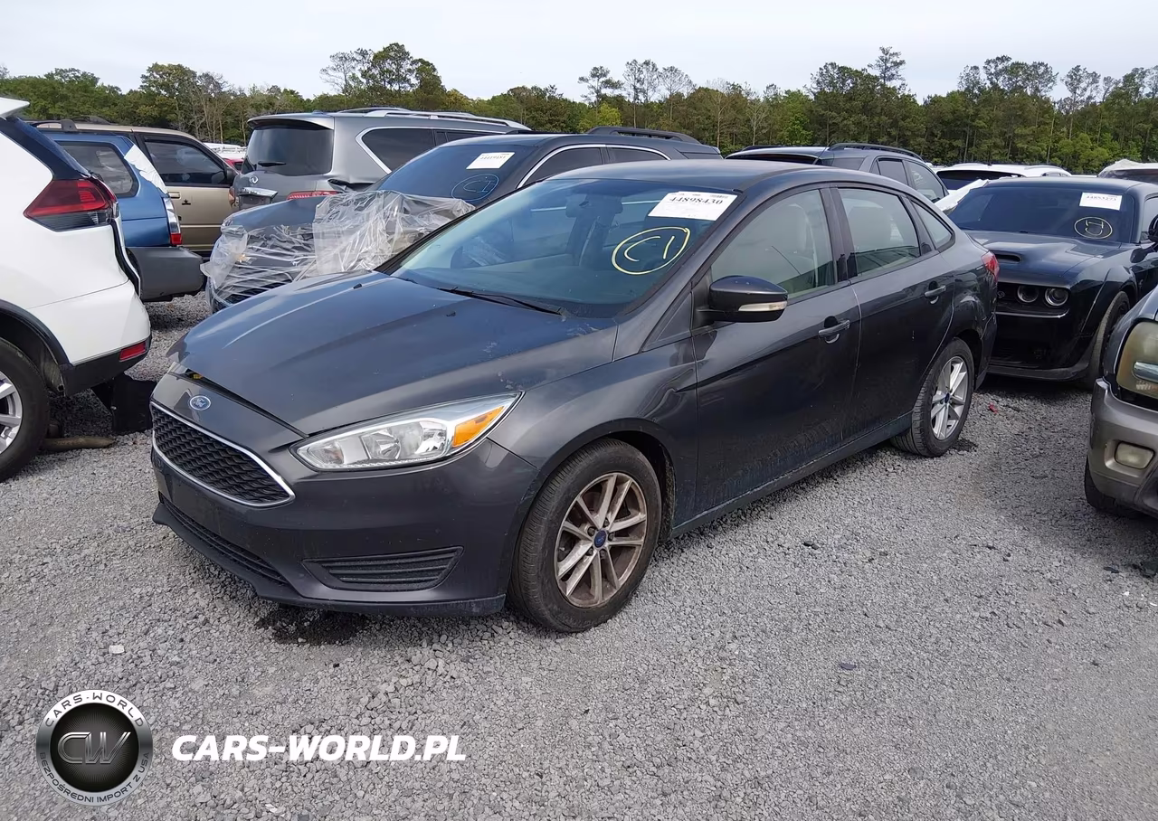 2017 Ford Focus Se VIN:1FADP3F2XHL259618 - 2