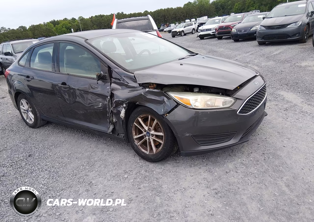 2017 Ford Focus Se VIN:1FADP3F2XHL259618 - 6
