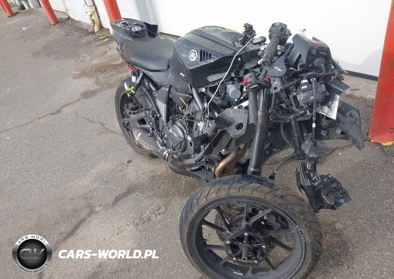 2024 Yamaha Yzfr7