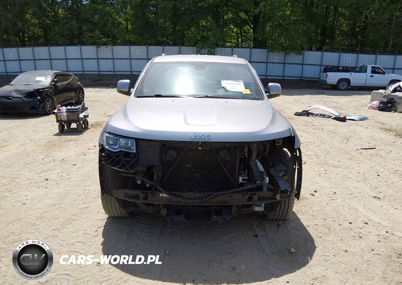 2018 Jeep Grand Cherokee Laredo E 4X2 VIN:1C4RJEAG7JC193597 - 13