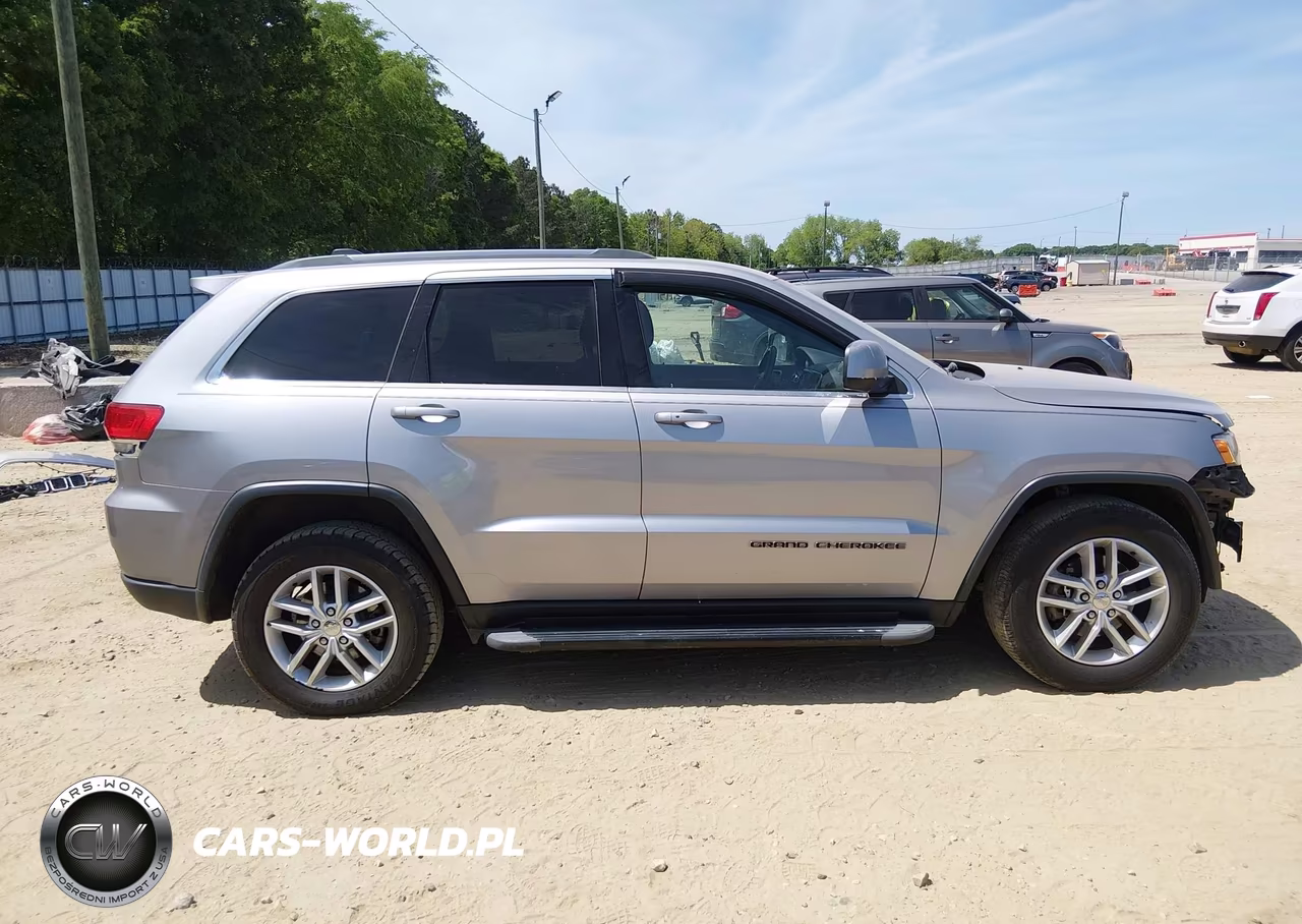 2018 Jeep Grand Cherokee Laredo E 4X2 VIN:1C4RJEAG7JC193597 - 14