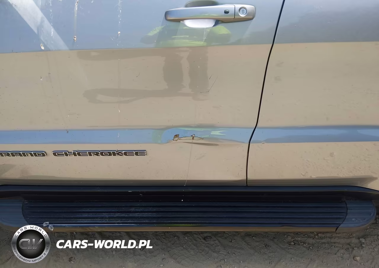2018 Jeep Grand Cherokee Laredo E 4X2 VIN:1C4RJEAG7JC193597 - 20