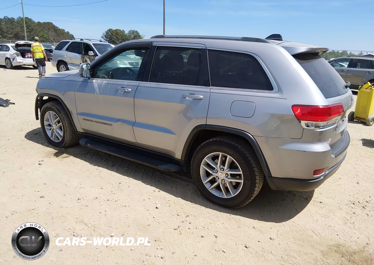 2018 Jeep Grand Cherokee Laredo E 4X2 VIN:1C4RJEAG7JC193597 - 3