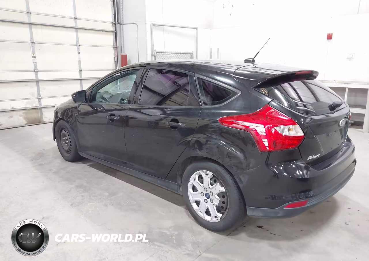 2014 Ford Focus Se VIN:1FADP3K24EL187204 - 3
