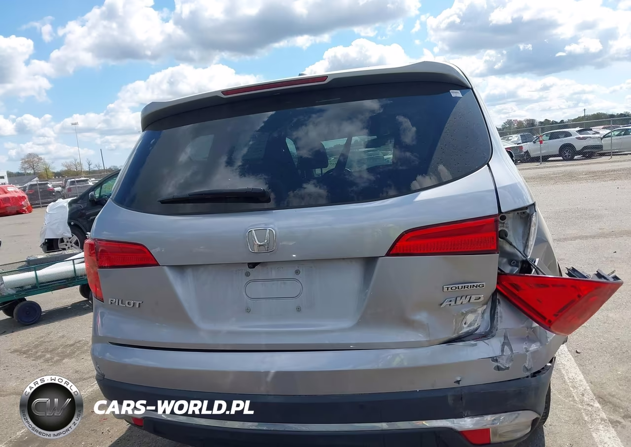 2016 Honda Pilot Touring VIN:5FNYF6H95GB117138 - 16