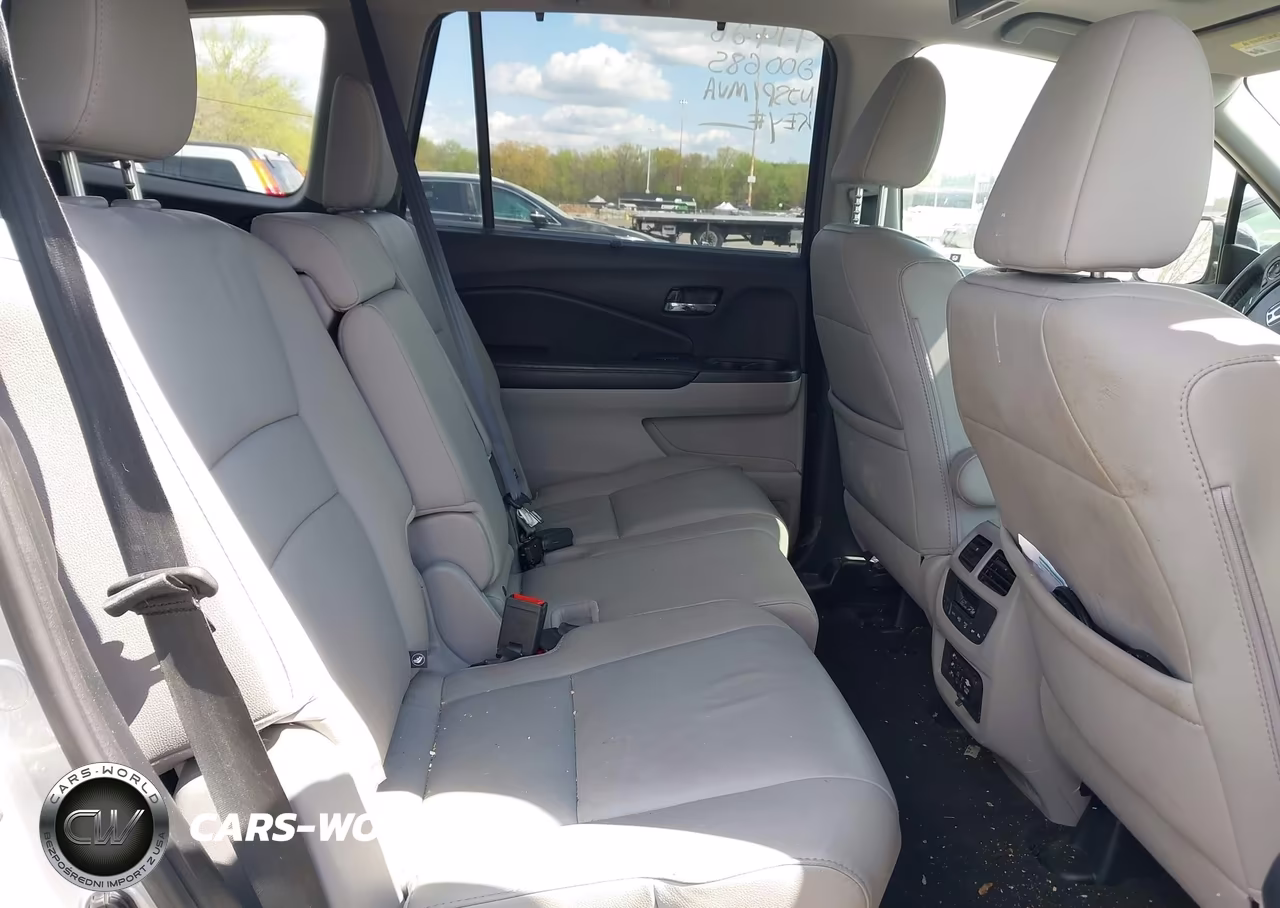 2016 Honda Pilot Touring VIN:5FNYF6H95GB117138 - 8
