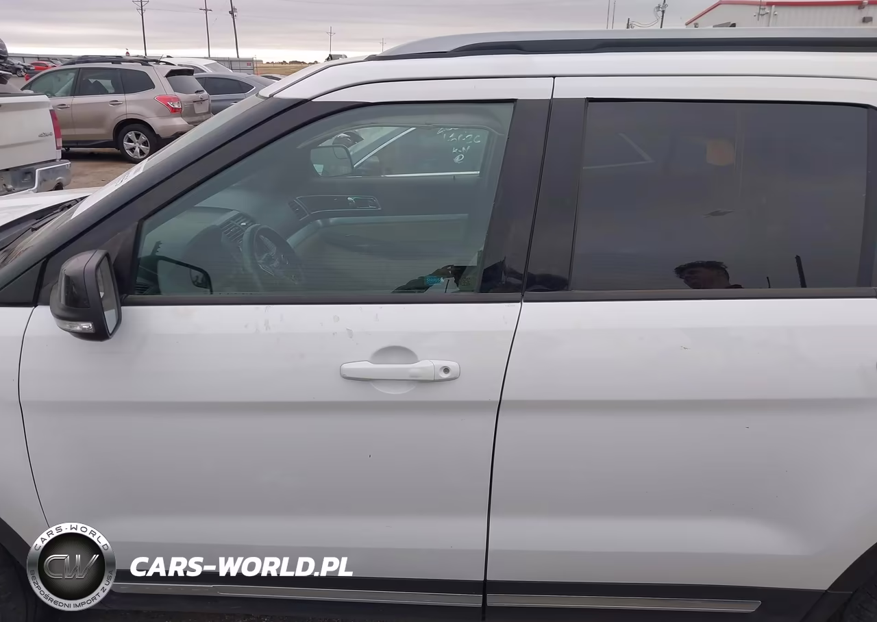 2017 Ford Explorer Xlt VIN:1FM5K7D80HGA33443 - 14