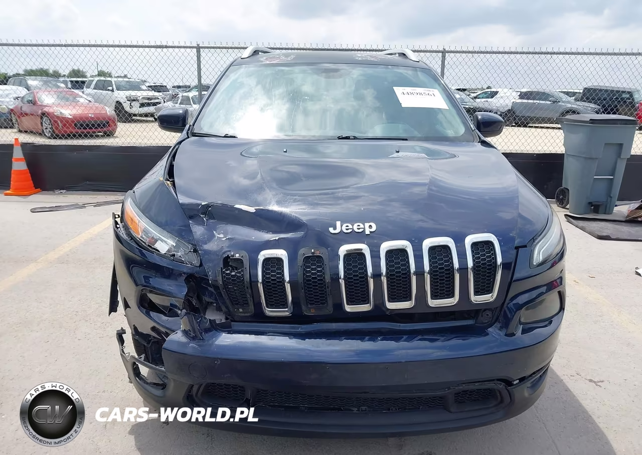 2015 Jeep Cherokee Latitude VIN:1C4PJLCS0FW670048 - 12