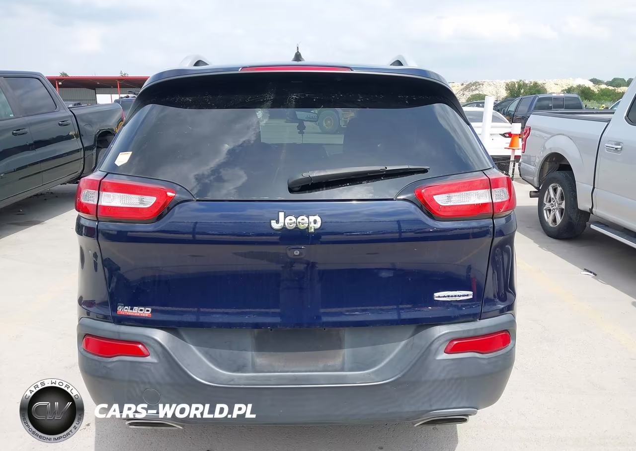 2015 Jeep Cherokee Latitude VIN:1C4PJLCS0FW670048 - 16