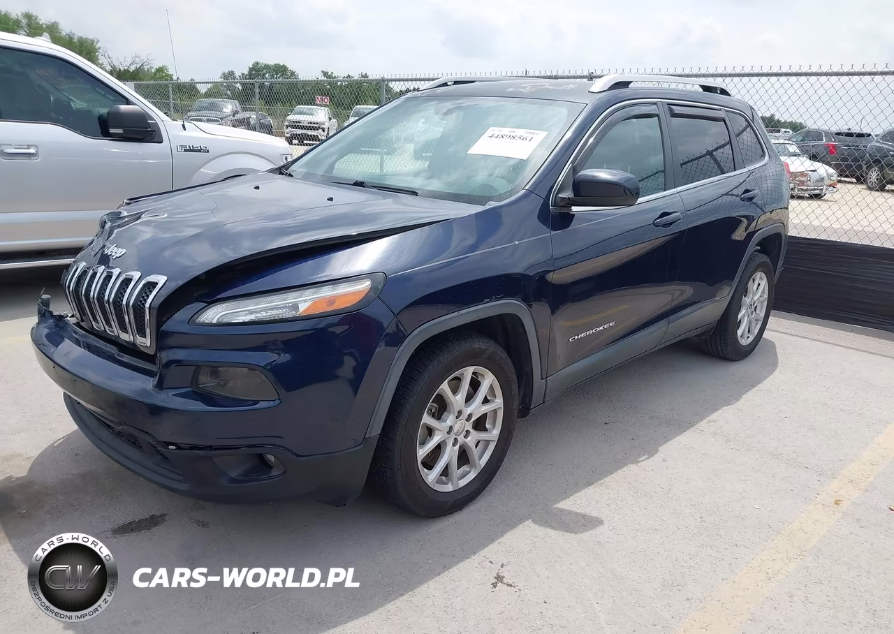 2015 Jeep Cherokee Latitude VIN:1C4PJLCS0FW670048 - 2