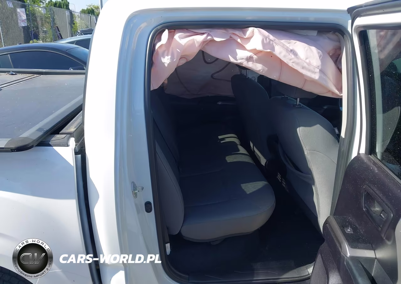 2020 Toyota Tacoma Sr5 VIN:5TFAX5GN3LX176423 - 8