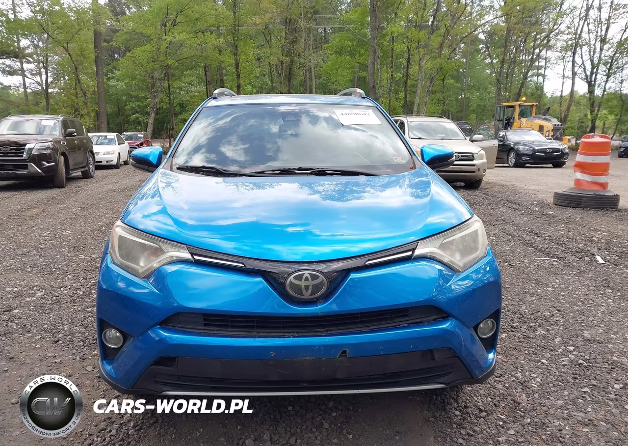 2017 Toyota Rav4 Xle VIN:JTMRFREV2HJ151443 - 12