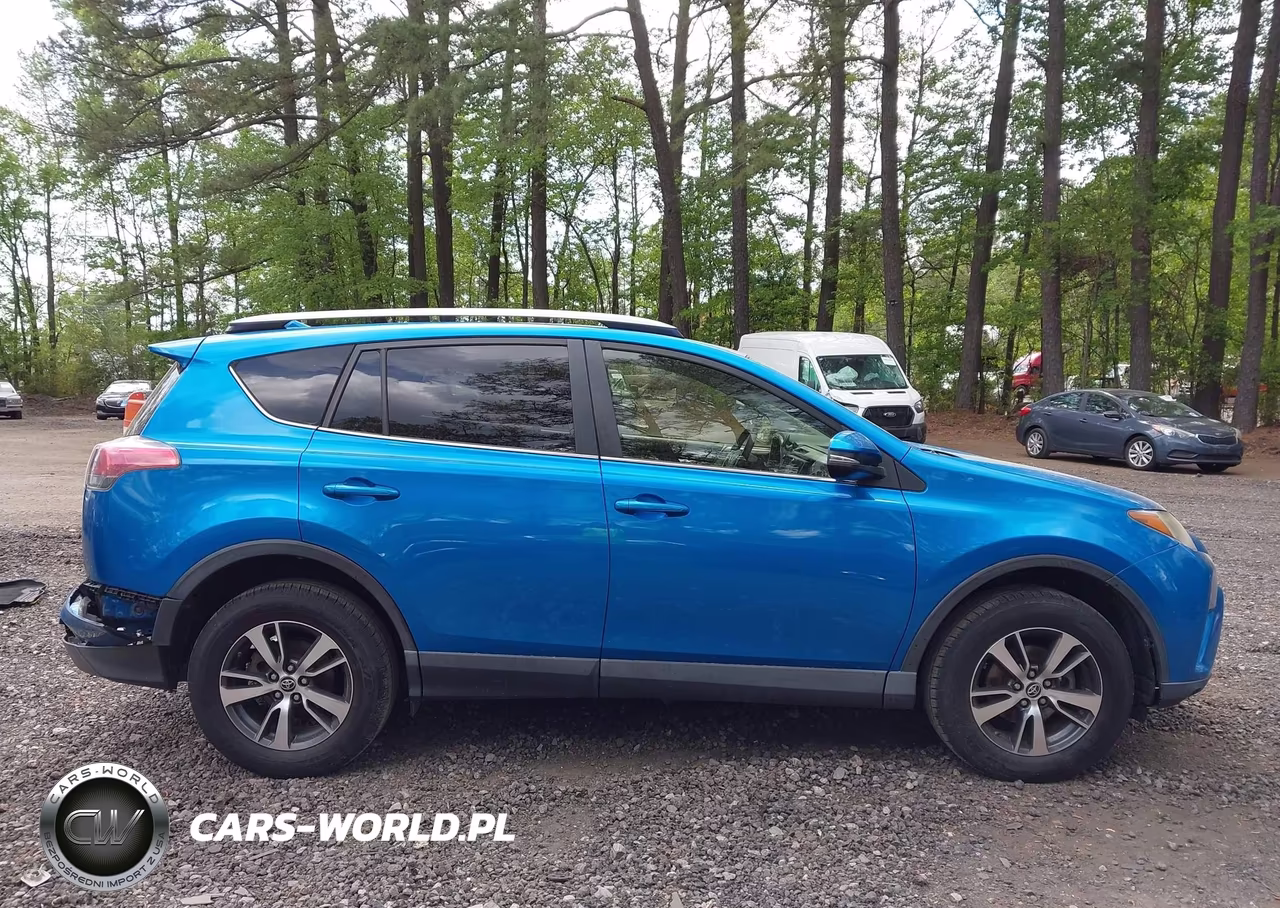2017 Toyota Rav4 Xle VIN:JTMRFREV2HJ151443 - 13