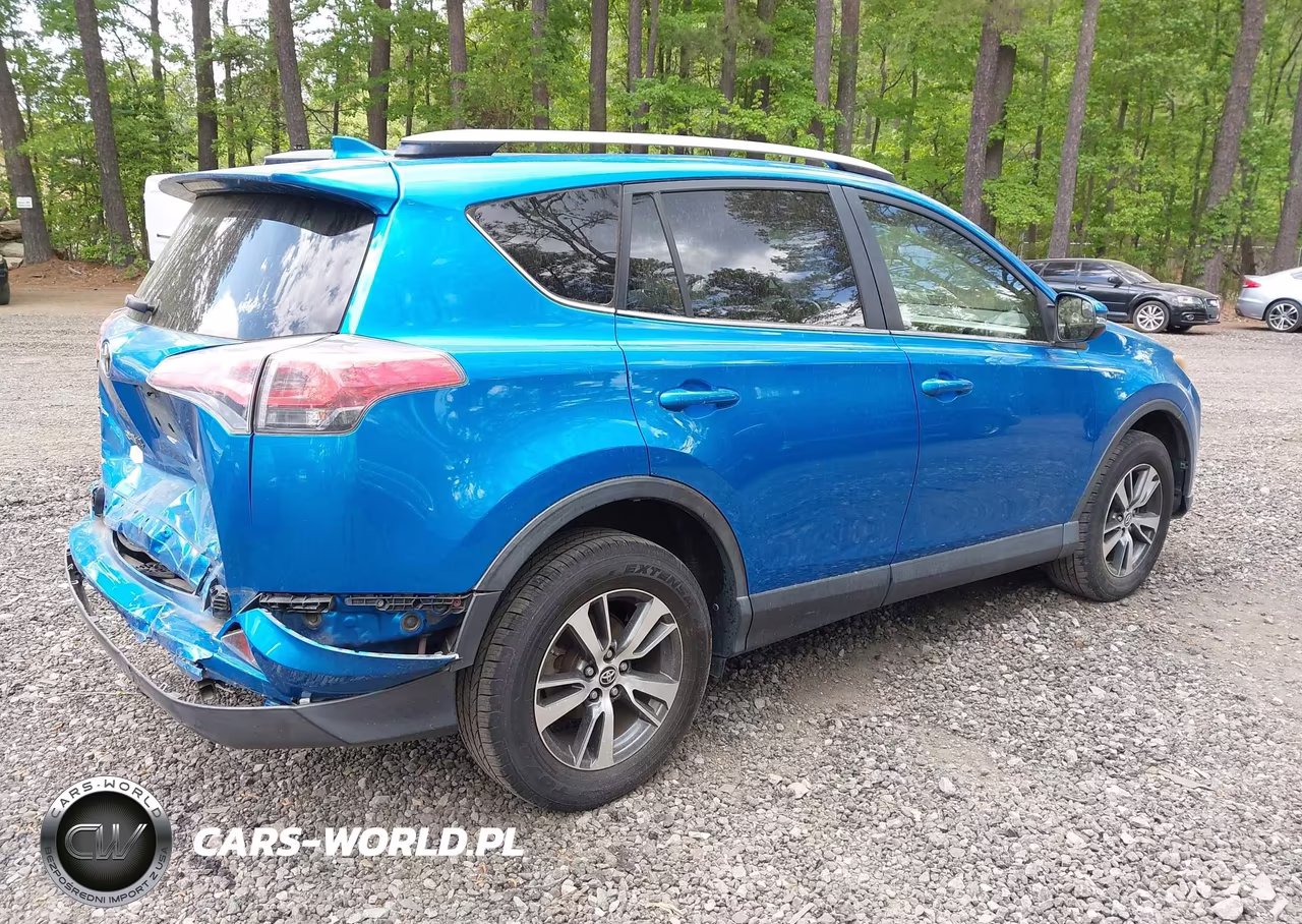2017 Toyota Rav4 Xle VIN:JTMRFREV2HJ151443 - 4
