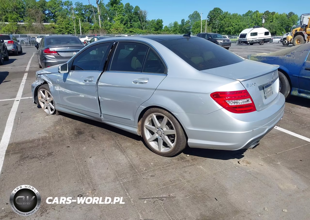 2013 Mercedes-Benz C 350 Sport VIN:WDDGF5HB6DR268459 - 3
