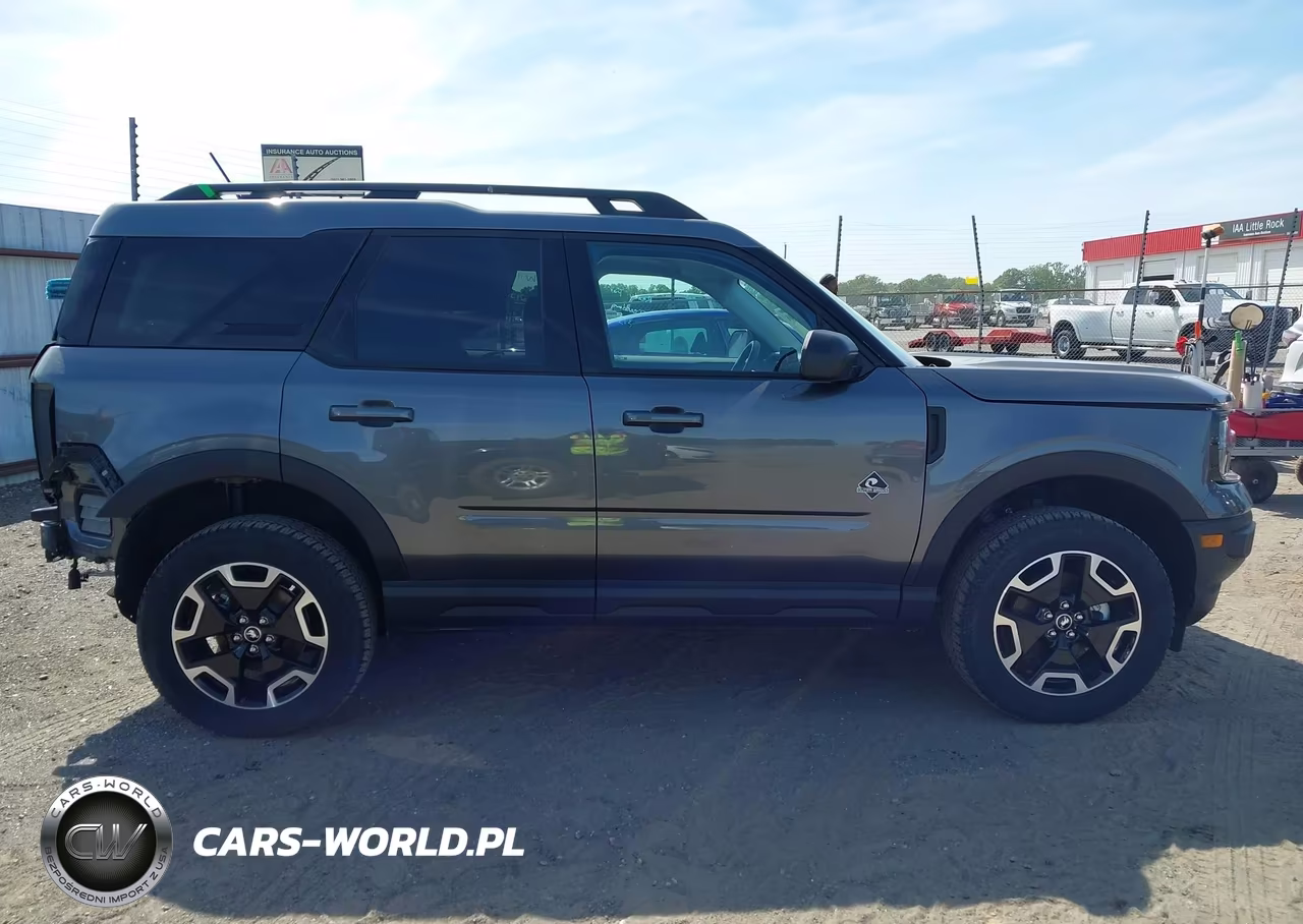 2023 Ford Bronco Sport Outer Banks VIN:3FMCR9C60PRE14070 - 13