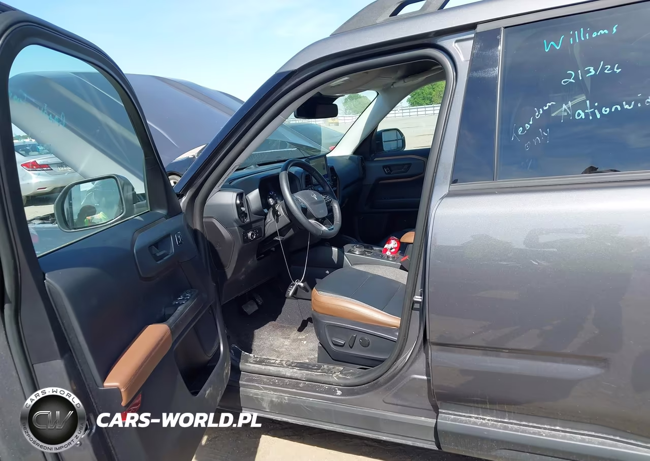 2023 Ford Bronco Sport Outer Banks VIN:3FMCR9C60PRE14070 - 17