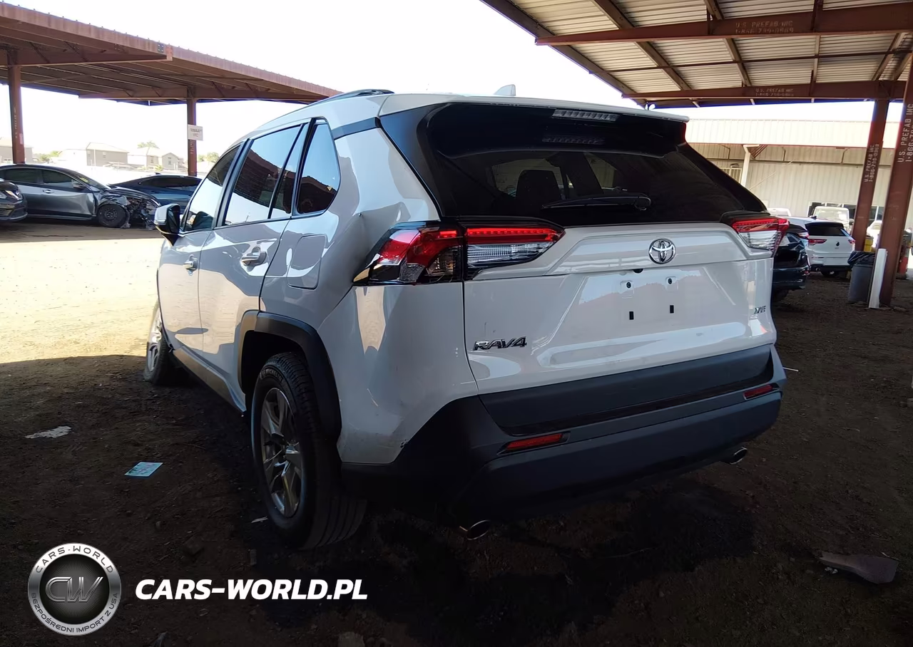 2024 Toyota Rav4 Xle VIN:2T3W1RFV4RC268574 - 3
