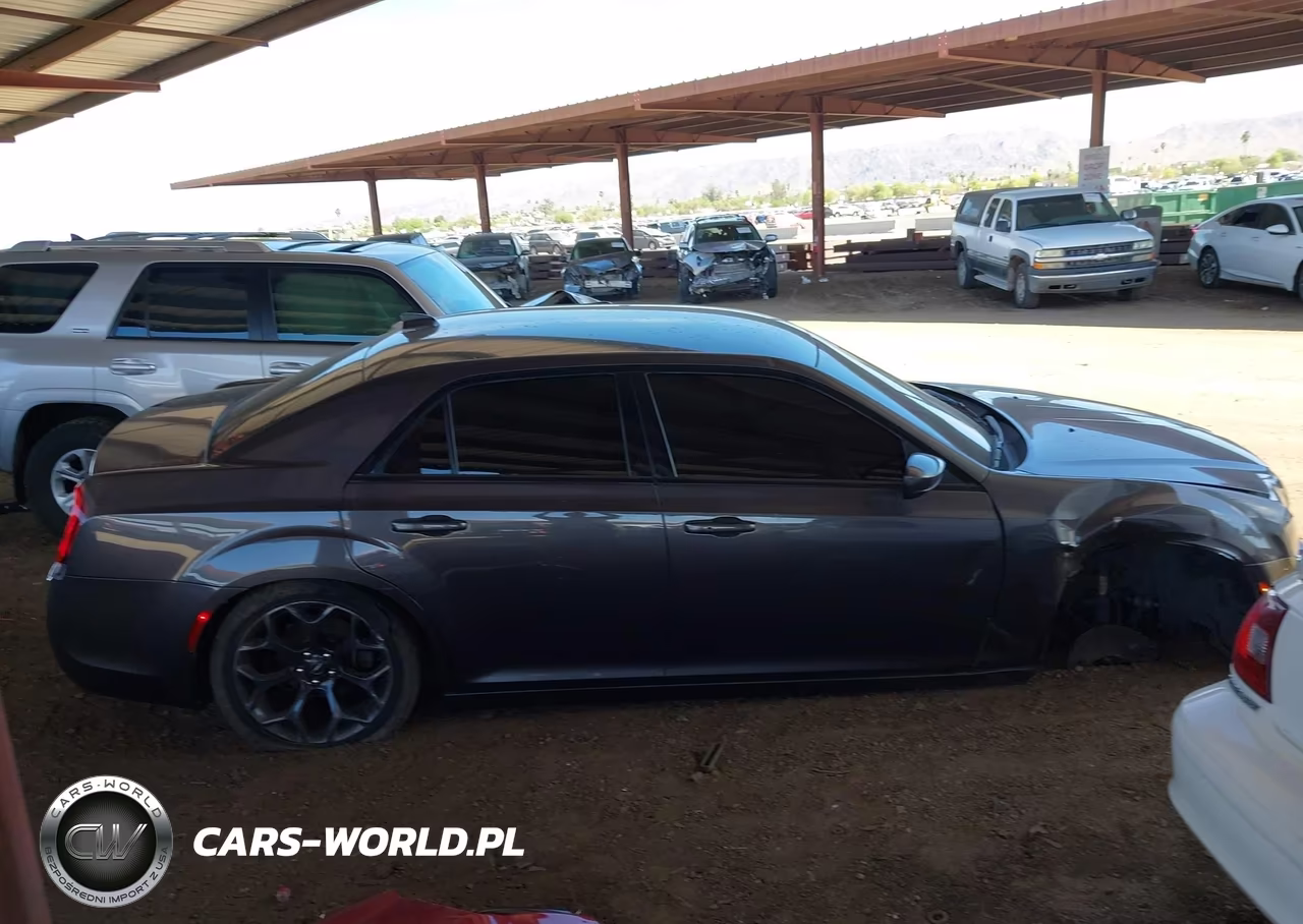 2020 Chrysler 300 300S VIN:2C3CCABG1LH158727 - 14