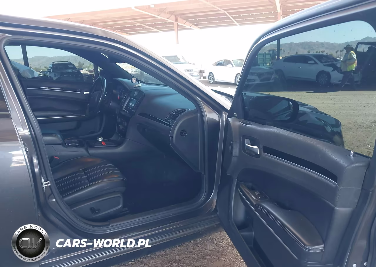 2020 Chrysler 300 300S VIN:2C3CCABG1LH158727 - 5