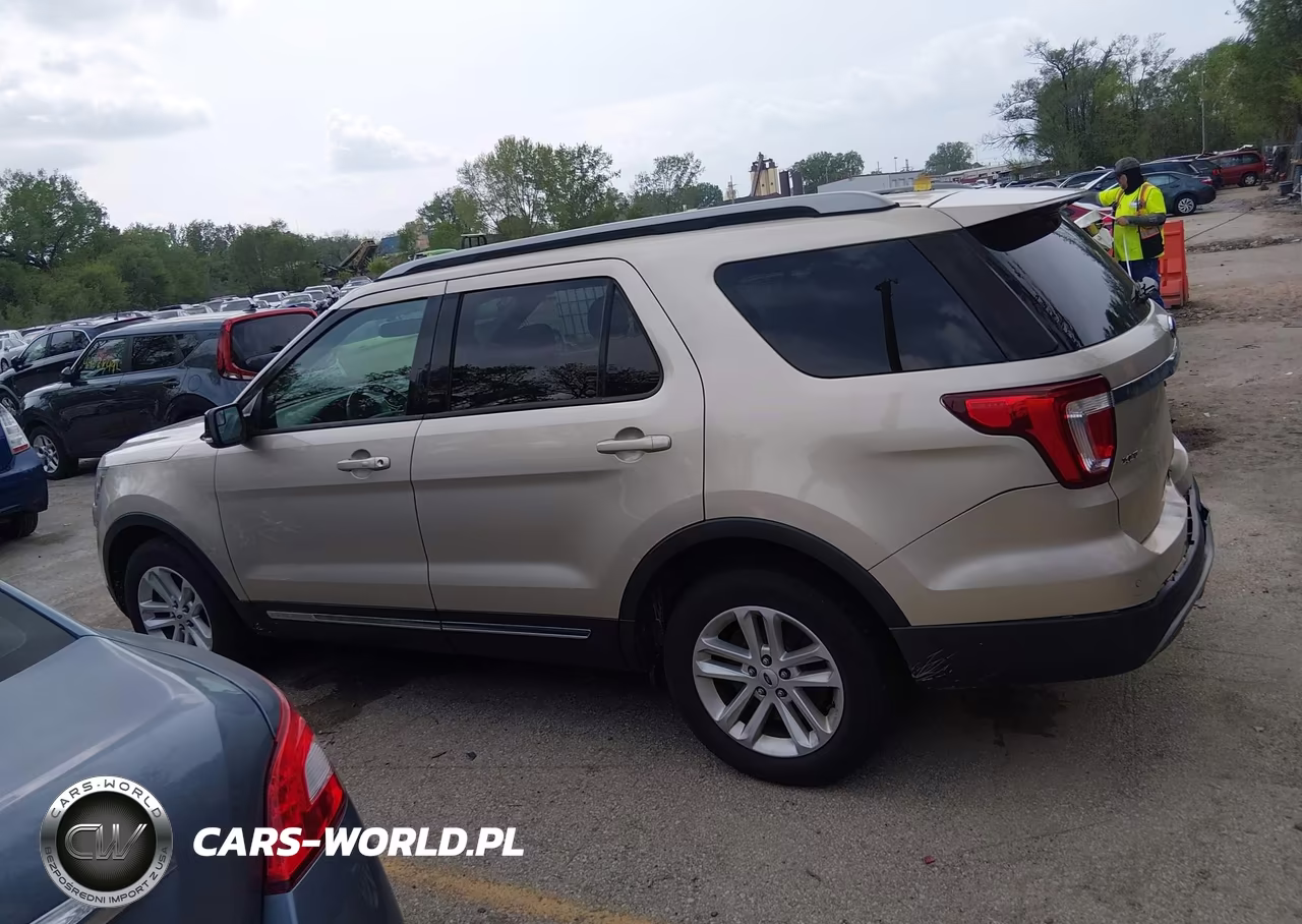 2017 Ford Explorer Xlt VIN:1FM5K7D83HGD36202 - 14