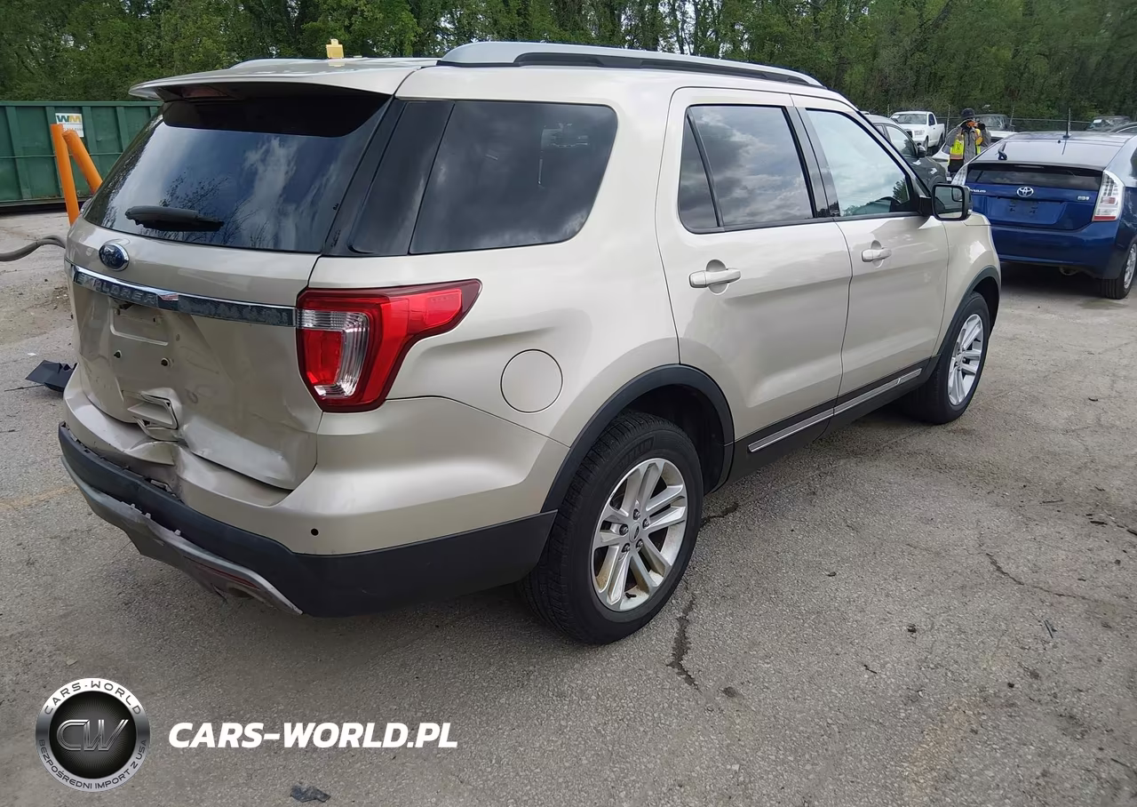 2017 Ford Explorer Xlt VIN:1FM5K7D83HGD36202 - 4