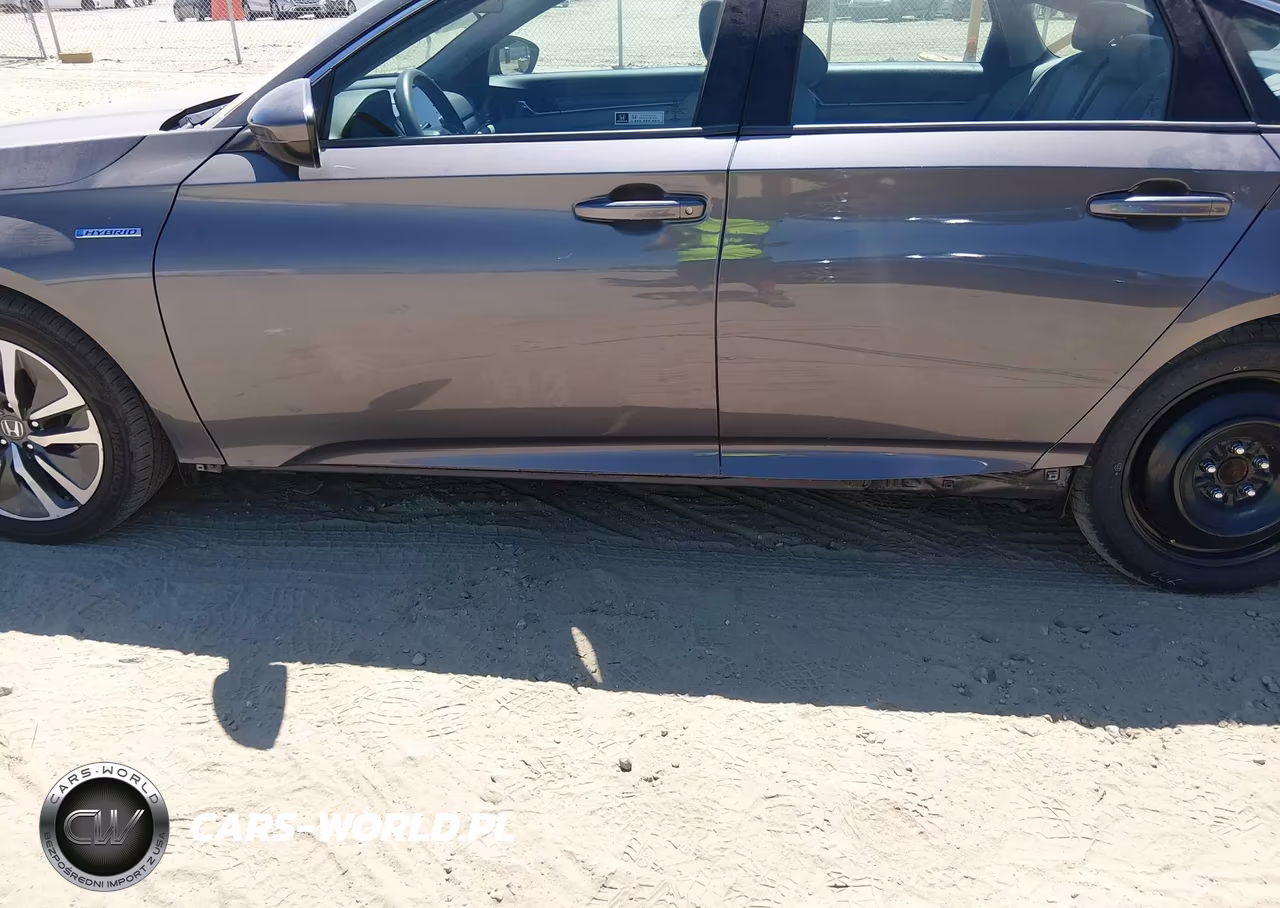 2018 Honda Accord Hybrid VIN:1HGCV3F15JA017244 - 19