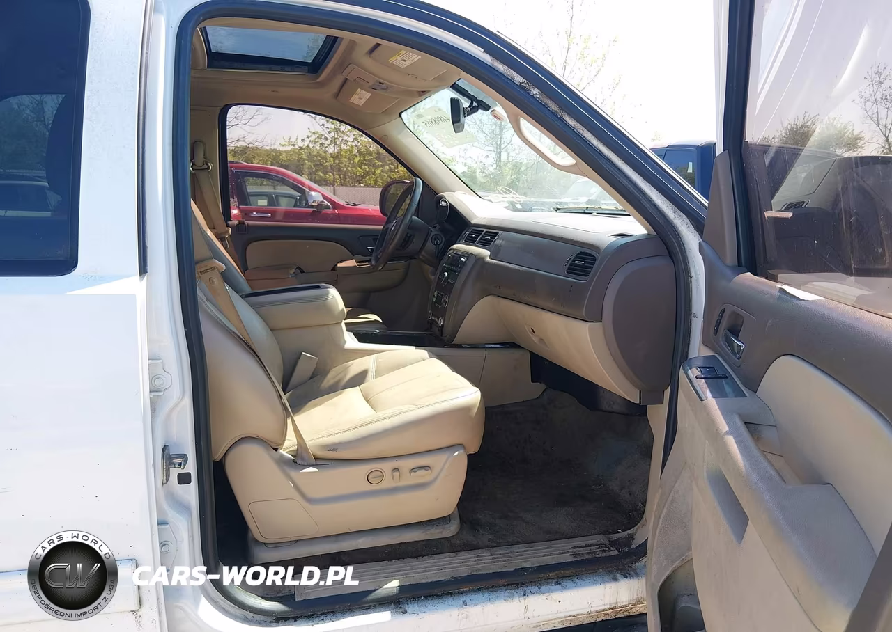 2012 Chevrolet Tahoe Lt VIN:1GNSKBE00CR255830 - 5