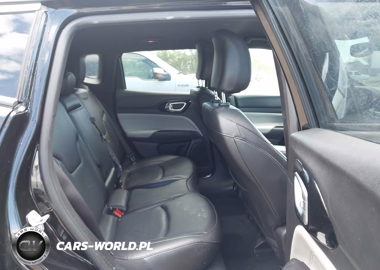 2023 Jeep Compass Limited 4X4 VIN:3C4NJDCNXPT556475 - 8