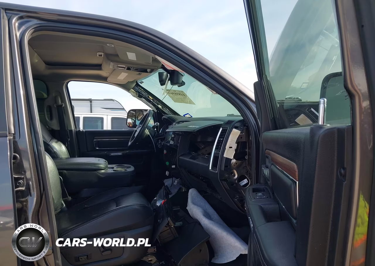 2017 Ram 2500 VIN:3C6UR5NL8HG578336 - 5