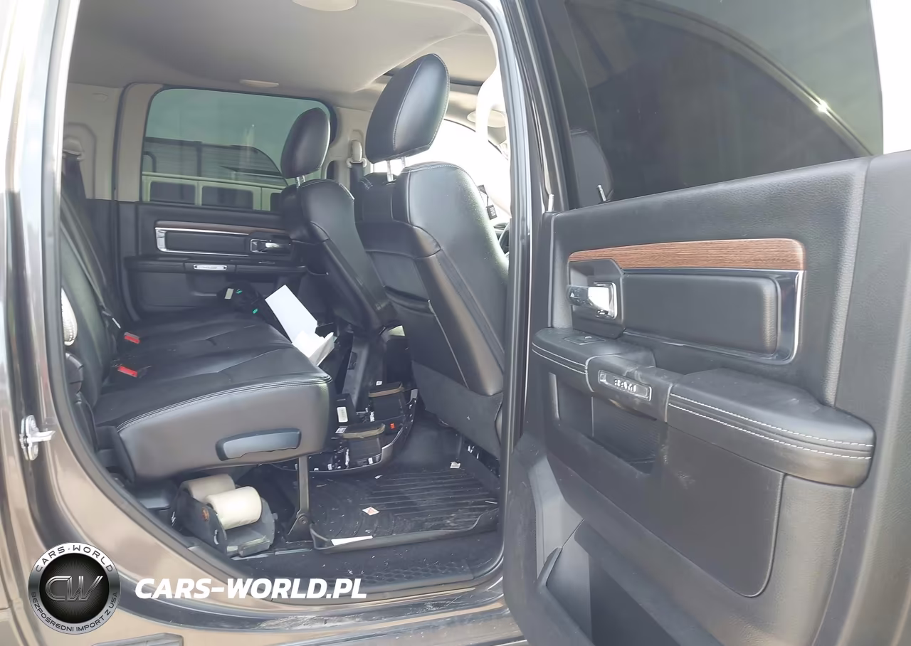 2017 Ram 2500 VIN:3C6UR5NL8HG578336 - 8