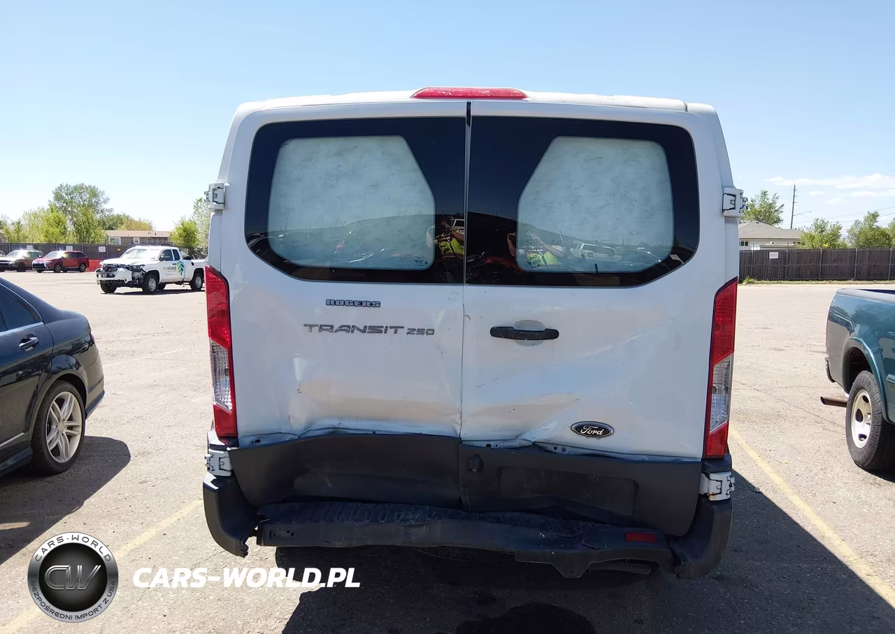 2015 Ford Transit-250 VIN:1FTNR1ZMXFKB15919 - 16