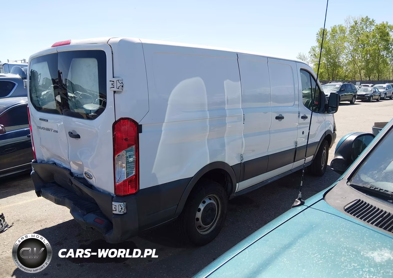 2015 Ford Transit-250 VIN:1FTNR1ZMXFKB15919 - 4
